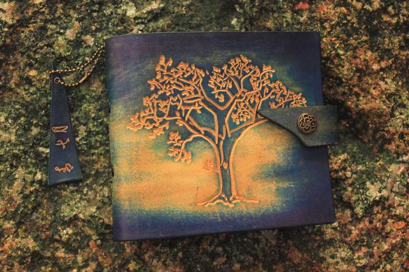 魔幻系列：魔幻城堡之魔树 手工牛皮CD包